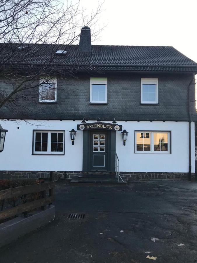 Ferienhaus Astenblick - Ideal Fuer Weihnachtsfeiern Und Familienfeiern Bietet Schlafplaetze Fuer Bis Zu 35 Personen Villa Winterberg Kültér fotó
